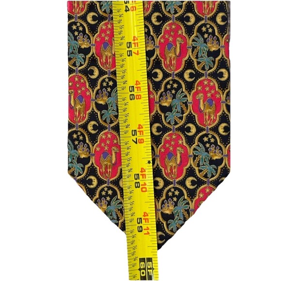 Vintage Brioni 100% Silk Tie Made in Italy – Camel Palm Trees Novelty Themed - Picture 7 of 7